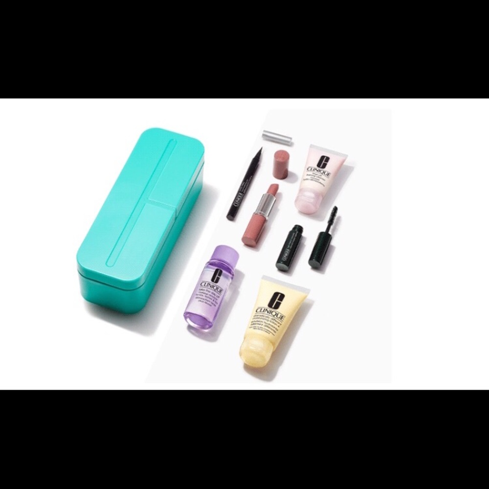 Clinique Summer Gift With Purchase Set
